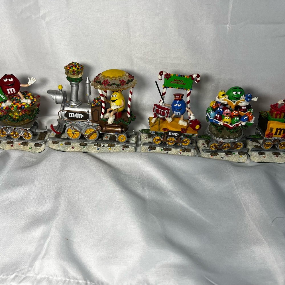 Vintage Danbury Mint M&M’s Merry Metro Train 5 Pc Set w/ COA Christmas